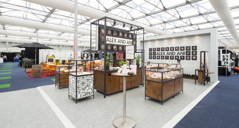 exhibition stand design - Alex and Ani