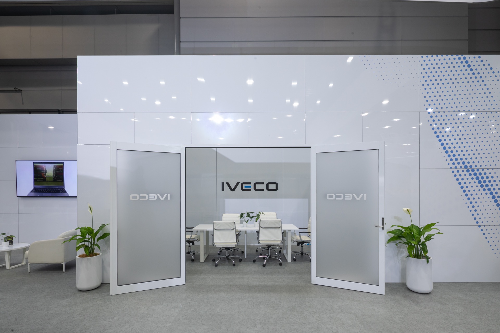 Custom Exhibition space - Meeting Room