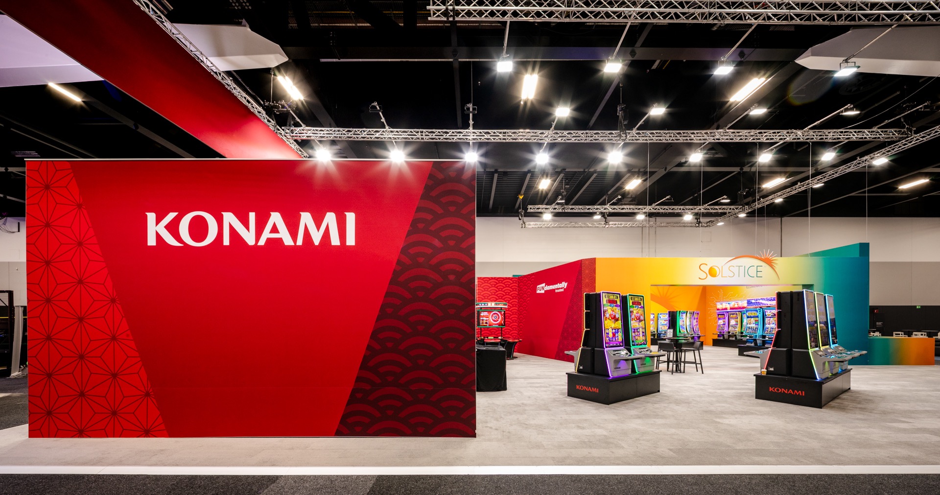 Large Format Branding – Exhibition Stand Design